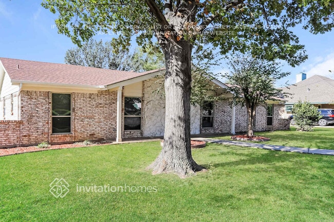 2101 Colonial Dr in Denton, TX - Building Photo - Building Photo
