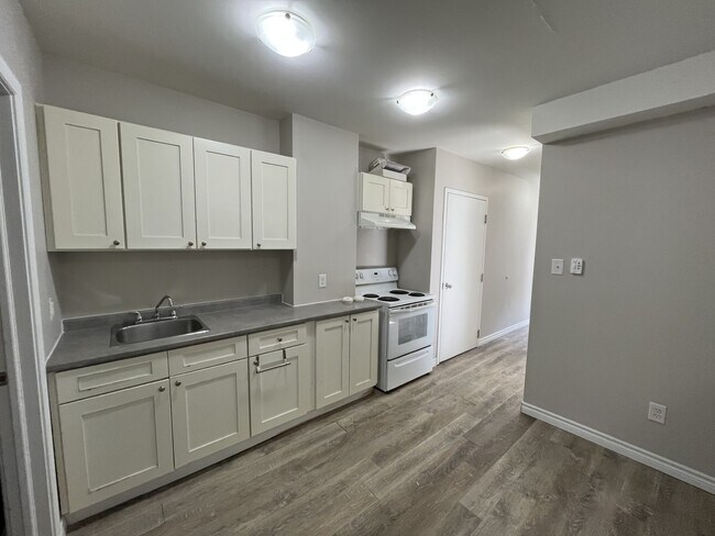 260 Robinson St in Moncton, NB - Building Photo - Building Photo