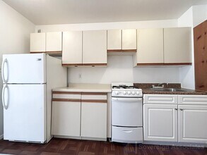 1585 1st Ave., Unit 4C in New York, NY - Building Photo - Building Photo