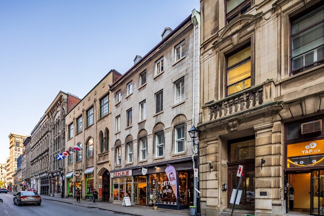 78-82 Rue Notre-Dame O in Montréal, QC - Building Photo - Building Photo