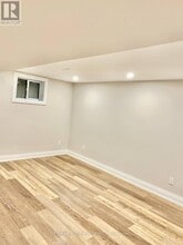 5 McDonald Dr in Aurora, ON - Building Photo - Building Photo