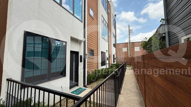 1910 Caddo St in Dallas, TX - Building Photo - Building Photo
