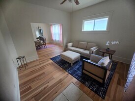 1717 S Moffet Ave in Joplin, MO - Building Photo