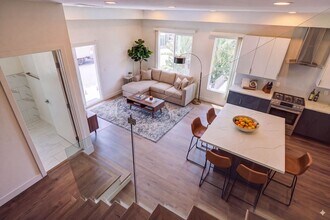 2821 Virginia Rd in Los Angeles, CA - Building Photo - Building Photo