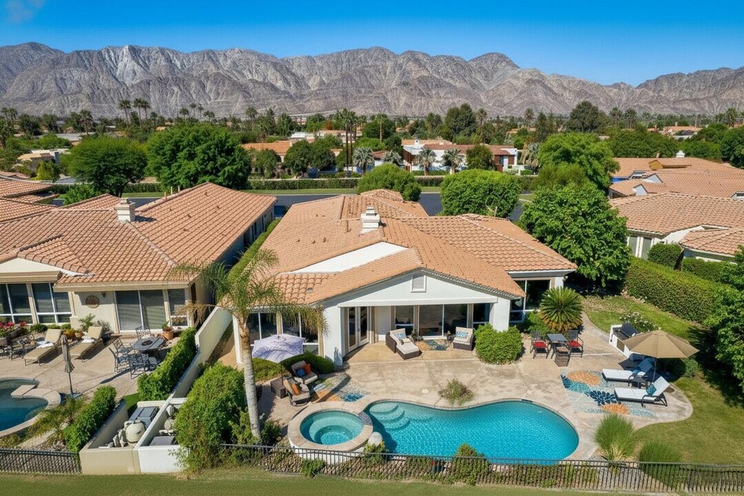 50500 Cypress Point Dr in La Quinta, CA - Building Photo