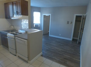 1850 Beacon St, Unit 3-6 in Brookline, MA - Building Photo - Building Photo