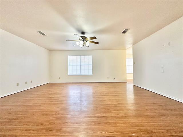 8869 Liberty Rd in Aubrey, TX - Building Photo - Building Photo