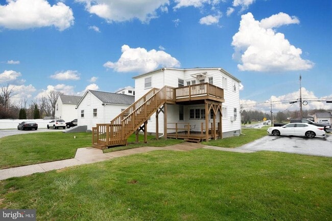 property at 15 Level Rd