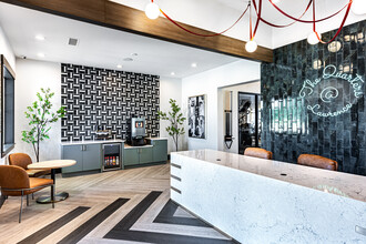 The Quarters Lawrence in Lawrence, KS - Building Photo - Interior Photo