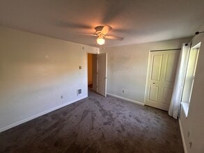 132 S Mountain Ave in Ashland, OR - Building Photo - Building Photo
