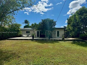 1351 SW 32nd St in Fort Lauderdale, FL - Building Photo - Building Photo