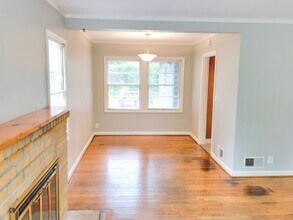 11241 SE Pine Ct in Portland, OR - Building Photo - Building Photo