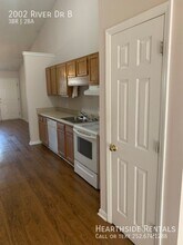 2002 River Dr in Greenville, NC - Building Photo - Building Photo