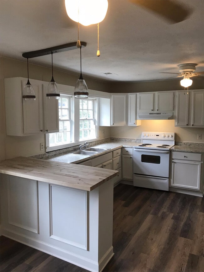 214 Mara St in Carrollton, GA - Foto de edificio - Building Photo