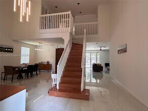 1570 Elm Grove Rd in Weston, FL - Building Photo - Building Photo