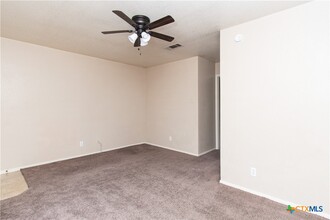 2014 Cedarhill Dr in Killeen, TX - Building Photo - Building Photo