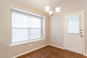 4227 Forest Rain Ln in Humble, TX - Foto de edificio - Building Photo