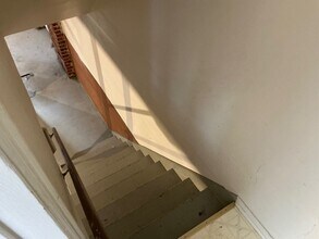 5722-5724-5724 NE Halsey St in Portland, OR - Building Photo - Building Photo