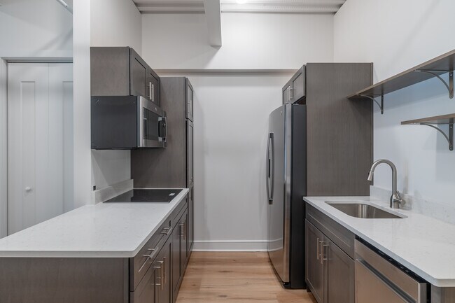 The Apartments at 101 North Queen in Lancaster, PA - Foto de edificio - Building Photo