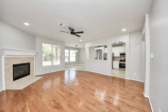 13111 Porter Meadow Ln in Houston, TX - Building Photo - Building Photo