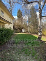 1233 NE Cove Way in Pullman, WA - Building Photo