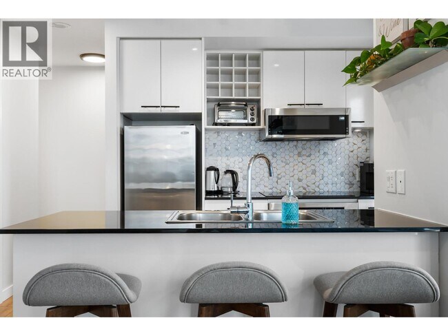 668 Citadel in Vancouver, BC - Building Photo - Building Photo