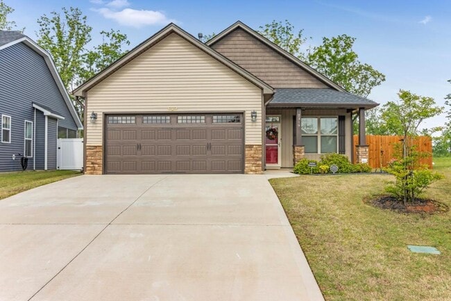 property at 2319 Davenport Ct