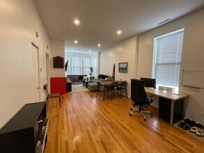 1777 N Clybourn Ave, Unit 3F in Chicago, IL - Building Photo - Building Photo