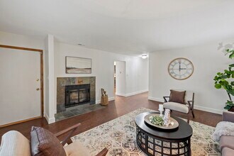 6947 Gayle Lyn Ln in Colorado Springs, CO - Building Photo - Building Photo