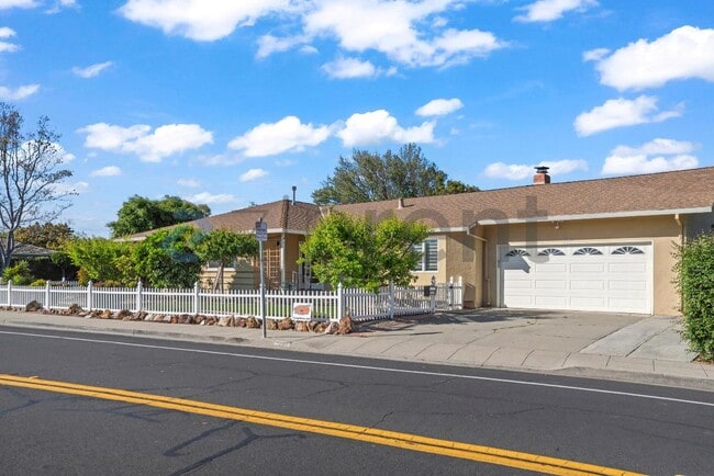 3207 Forbes Ave in Santa Clara, CA - Building Photo - Building Photo