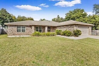 5424 Maverick Ln in Gulf Breeze, FL - Building Photo - Building Photo