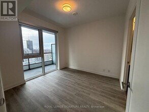 65 Broadway Ave in Toronto, ON - Building Photo - Building Photo