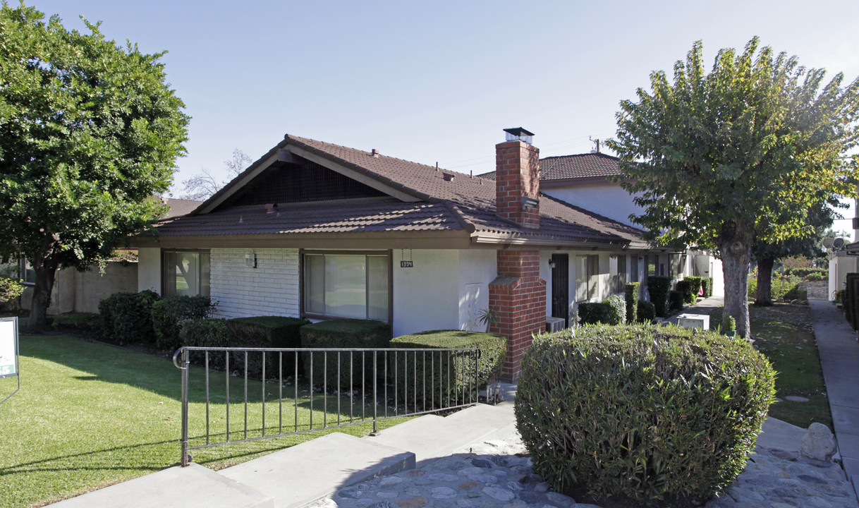 1394 Springfield St in Upland, CA - Building Photo