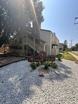 869 Nims N in Wichita, KS - Building Photo