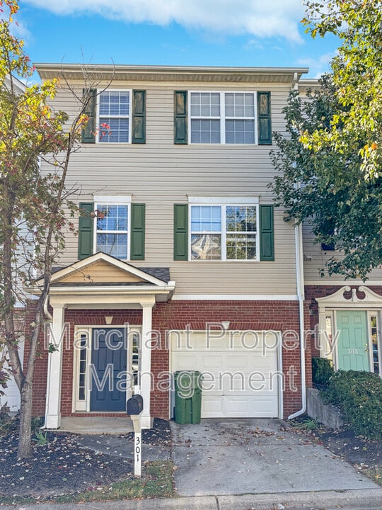 301 Pampas Ct in Mauldin, SC - Building Photo