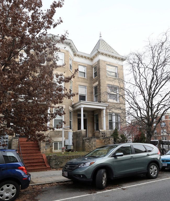 3019 15th St NW in Washington, DC - Building Photo - Building Photo