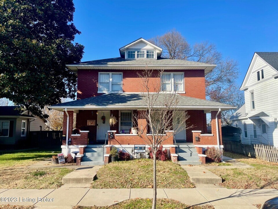 2013 E Oak St in New Albany, IN - Building Photo