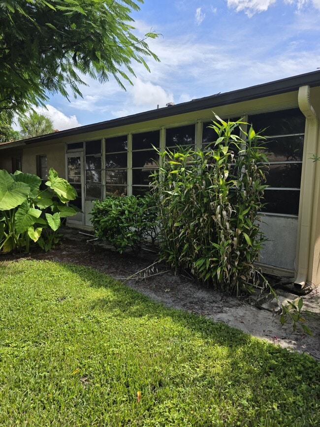 3648 Boca Ciega Dr in Naples, FL - Building Photo - Building Photo
