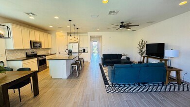 14424 W Aster Dr in Surprise, AZ - Building Photo - Building Photo