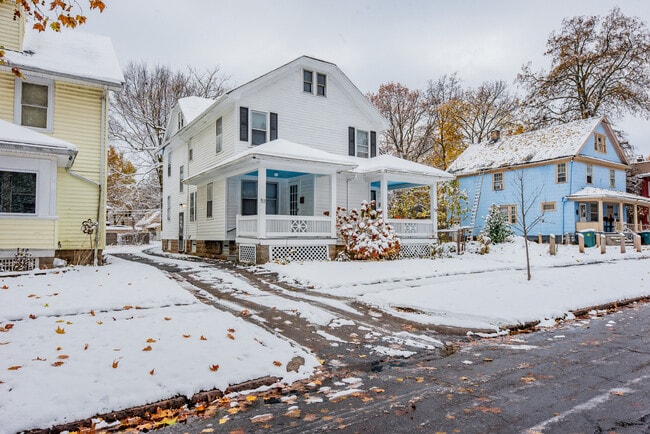 57 Anthony St, Unit 57