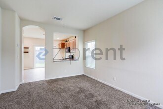 350 Ashwick Loop in Sacramento, CA - Building Photo - Building Photo