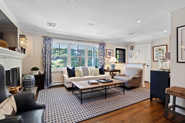 property at 810 Waterview Dr