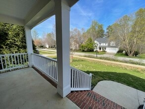 2212 Beckett's Ridge Dr in Hillsborough, NC - Foto de edificio - Building Photo