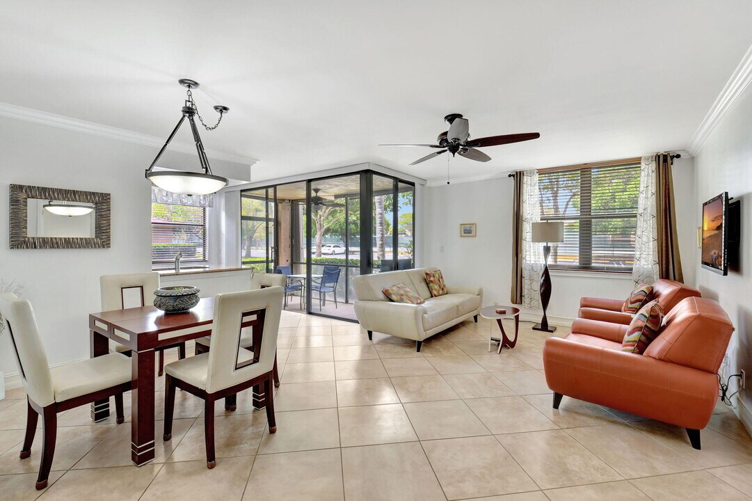 600 Egret Cir in Delray Beach, FL - Building Photo
