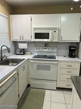 170 Turtle Lake Ct in Naples, FL - Building Photo - Building Photo