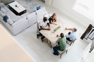 71 New St in Huntington, NY - Building Photo - Building Photo