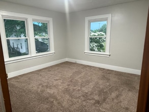 630 Perry Ave SW in Massillon, OH - Building Photo - Building Photo
