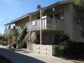 19212 Bryant St in Northridge, CA - Building Photo - Building Photo