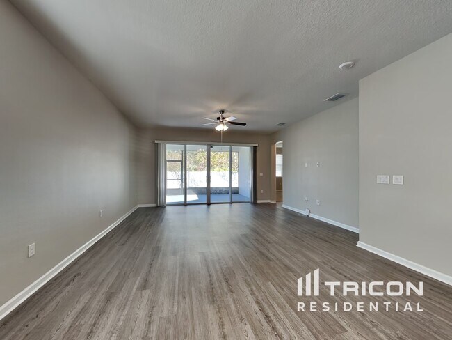 5725 Arlington River Dr. in Lakeland, FL - Building Photo - Building Photo