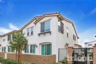 10448 Barrena Lp in Elk Grove, CA - Building Photo